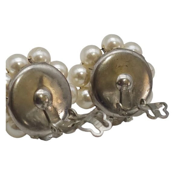 Vintage Faux Pearl Cluster Stud Earrings Japan Signed Clip Ons Nice Clasp P4 - Picture 4 of 10